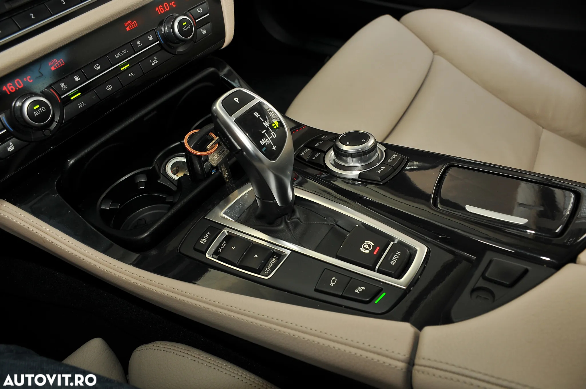 BMW Seria 5 535d Aut. - 32