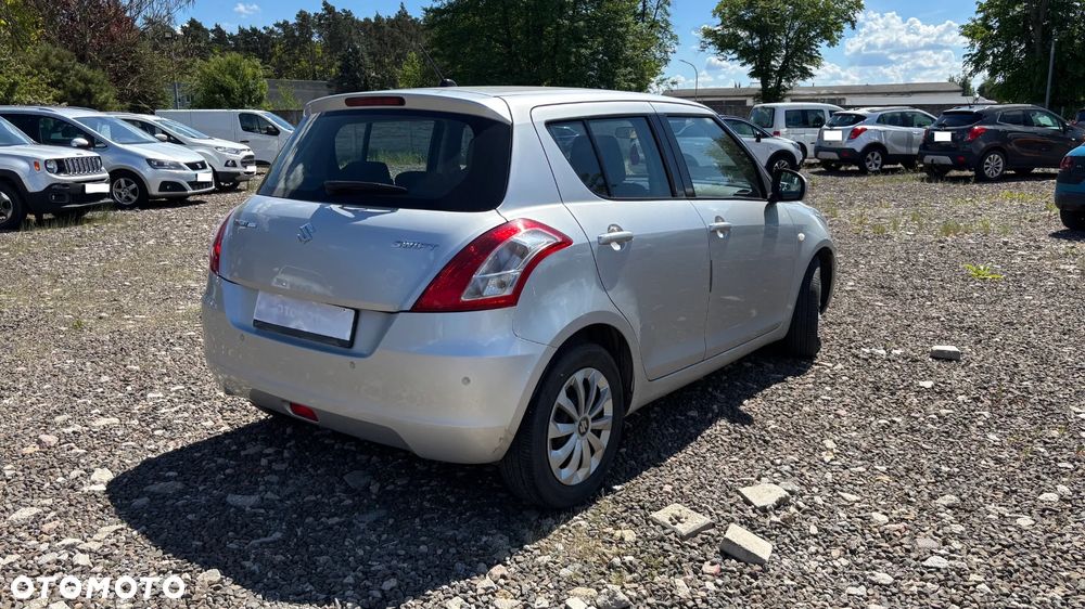Suzuki Swift 1.2 Comfort Plus - 4