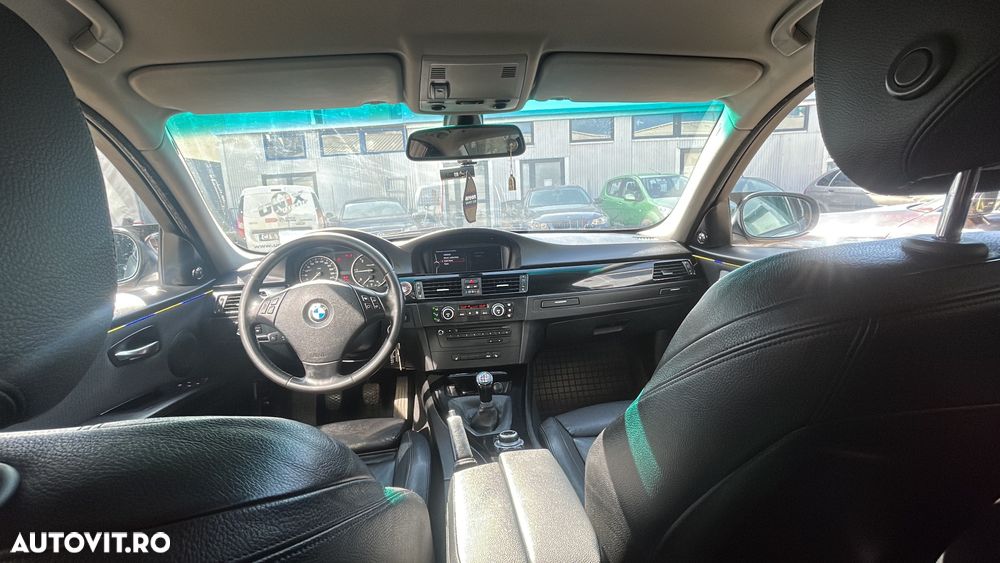 BMW Seria 3 320d - 13