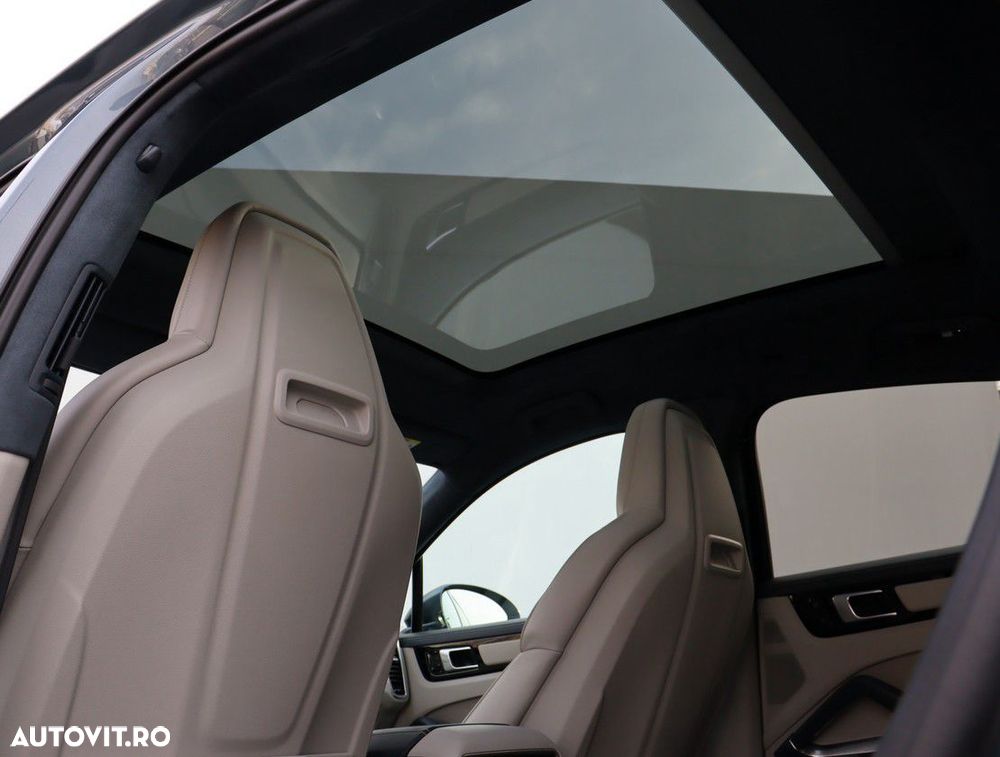 Porsche Cayenne Coupe - 11