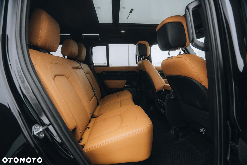 Land Rover Defender - 13