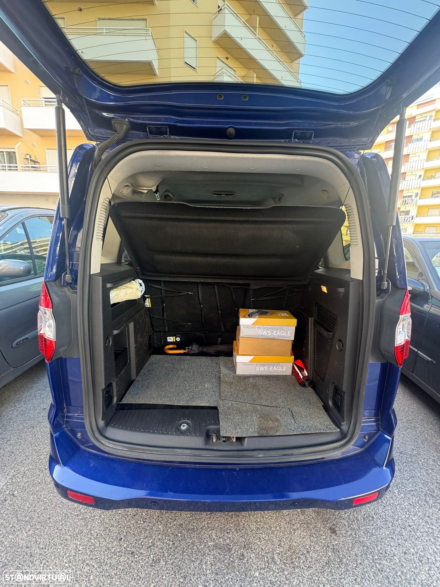 Ford Tourneo Courier 1.0 EcoBoost Titanium - 6