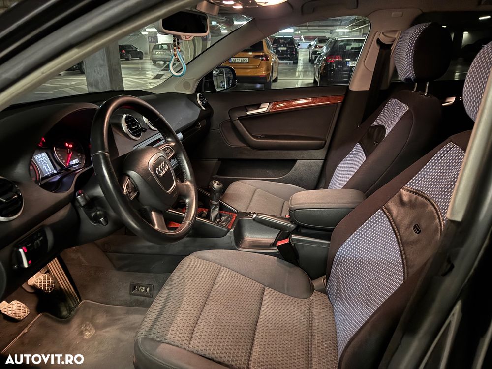 Audi A3 Sportback 2.0 TDI Ambiente - 12