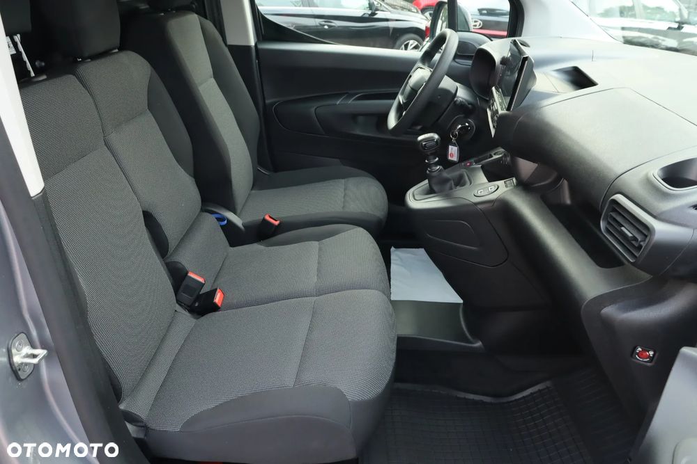 Fiat Doblo Chlodnia 2tys km Salon Pl,F-vat23,3osobowy. - 12