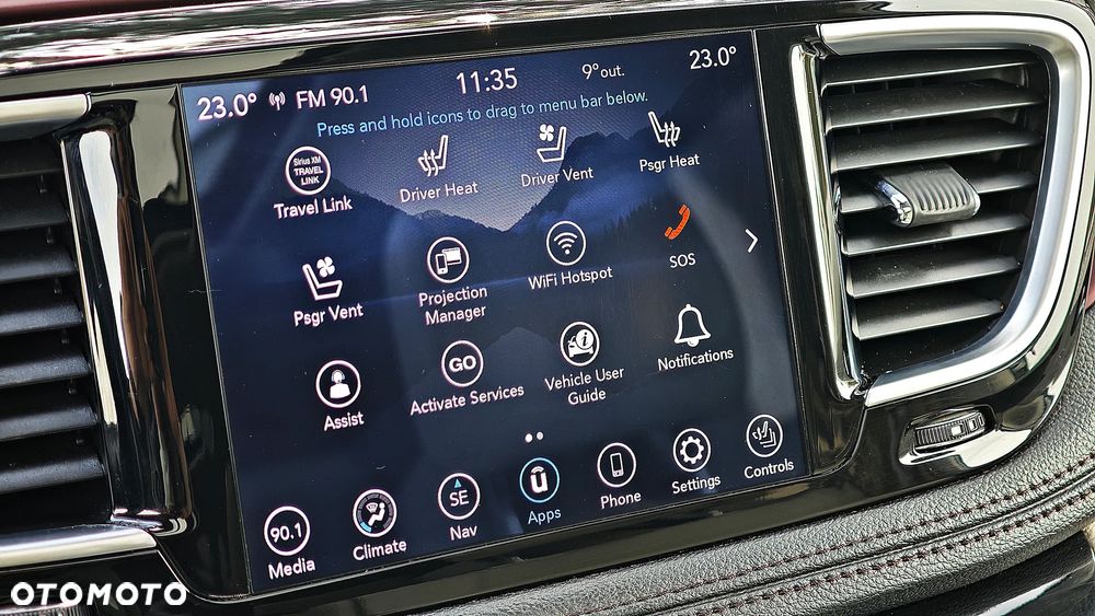 Chrysler Pacifica - 31