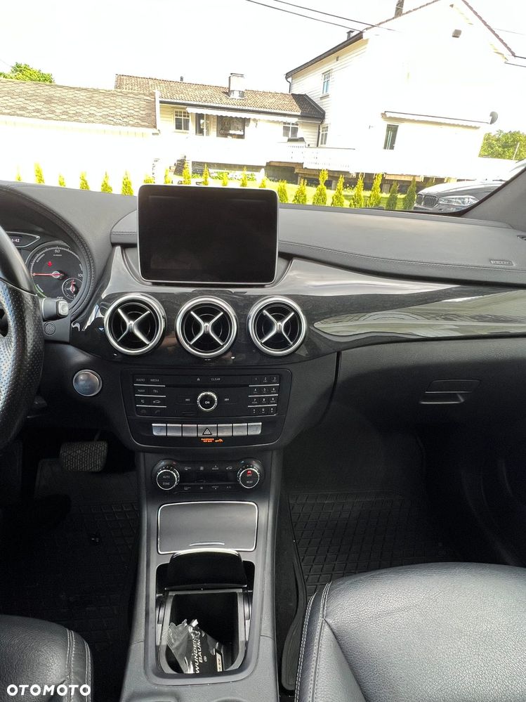 Mercedes-Benz Klasa B (Electric Drive) 250 e - 14