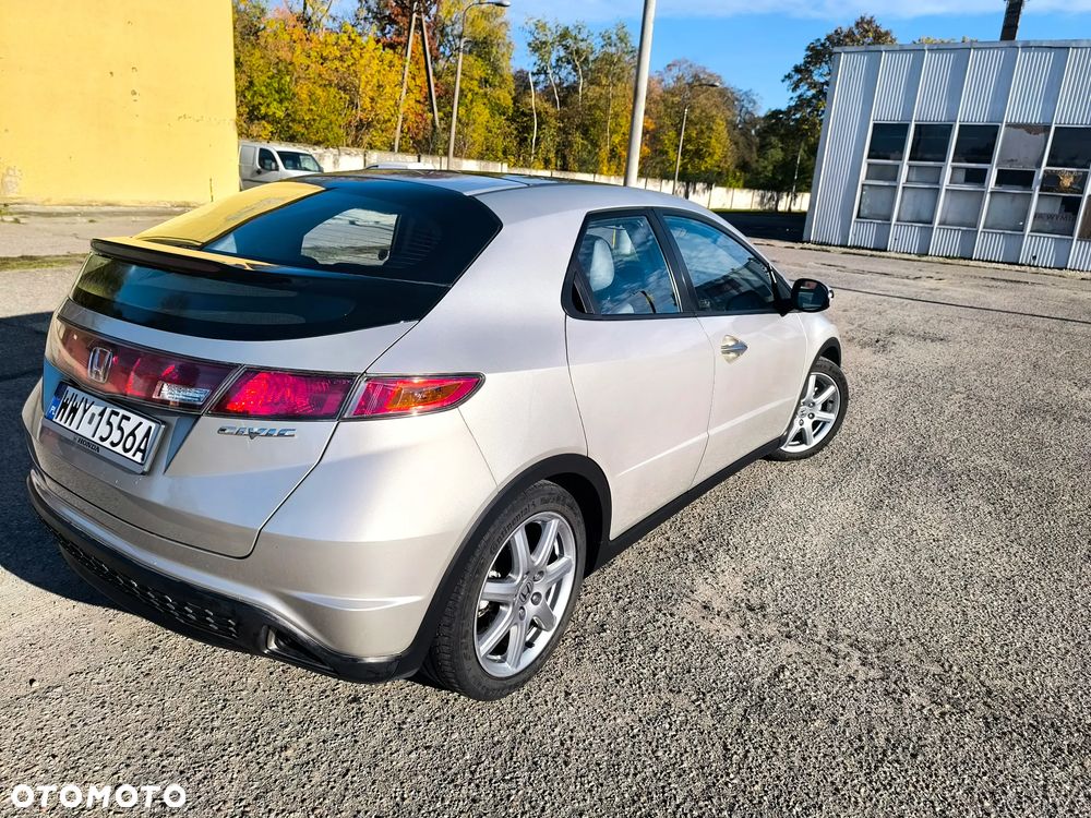 Honda Civic 1.8 Executive - 8