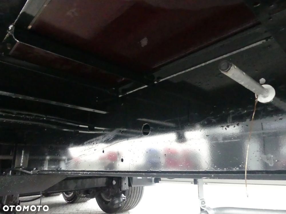 Kassbohrer MEGA / FIRANKA / OŚ PODNOSZONA / 3 SZTUKI / - 22