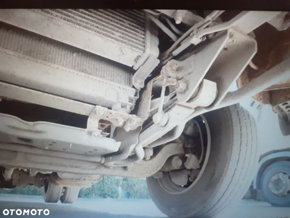 Mitsubishi CANTER - 13