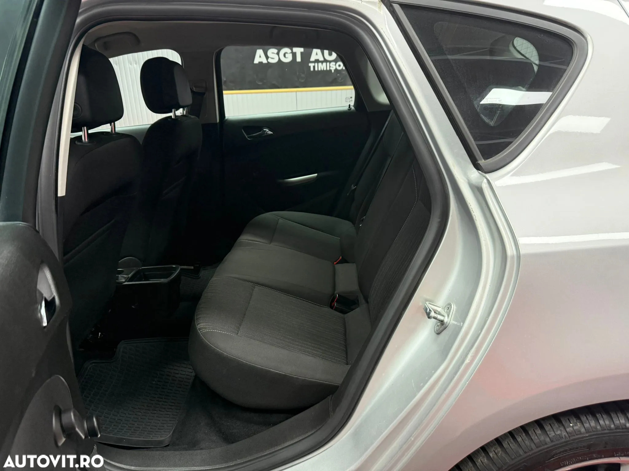 Opel Astra 1.6 - 14