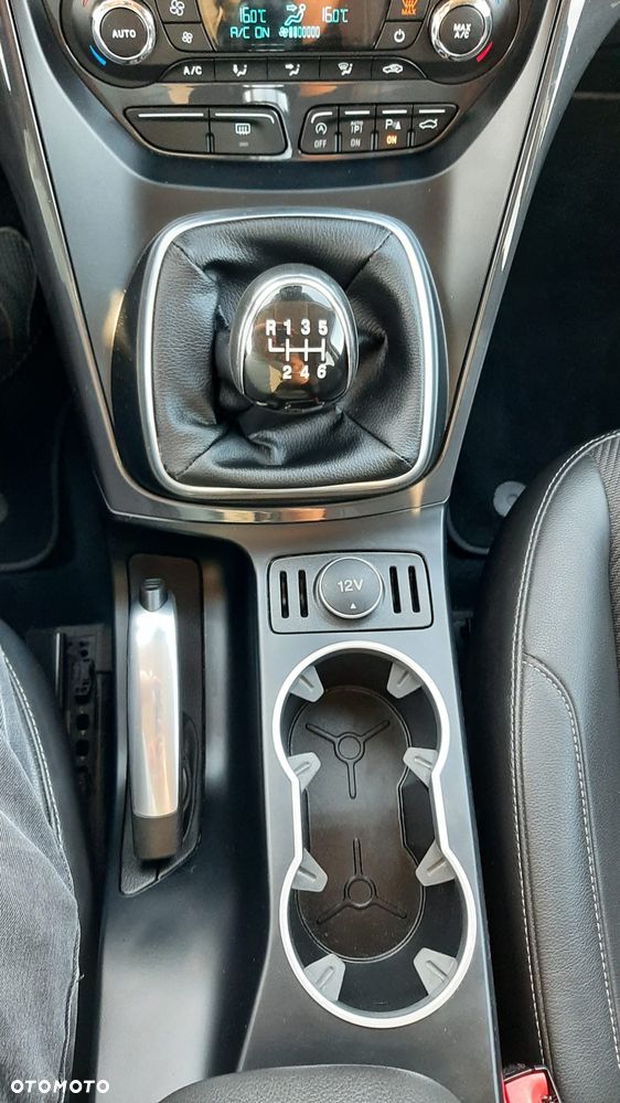 Ford Kuga 1.5 EcoBoost 2x4 Titanium - 18