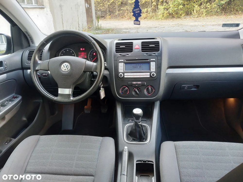 Volkswagen Golf - 20