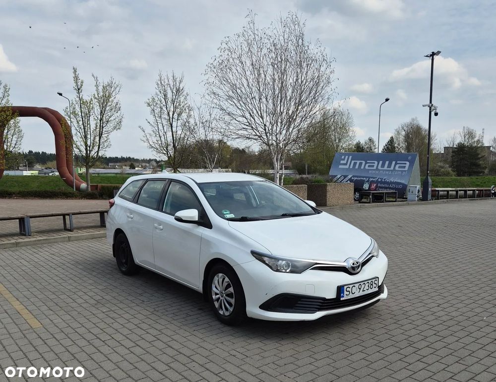 Toyota Auris 1.4 D-4D Active - 9