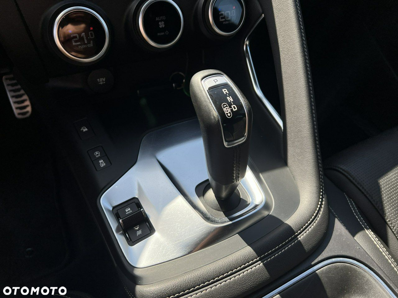 Jaguar E-Pace - 34