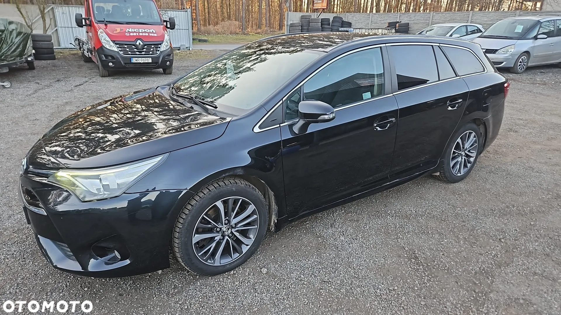 Toyota Avensis - 2