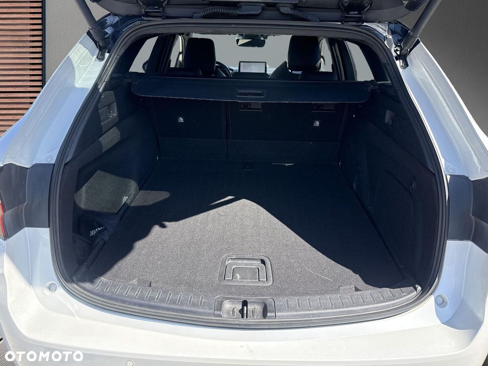 Toyota Corolla 2.0 Hybrid GR Sport Dynamic - 28