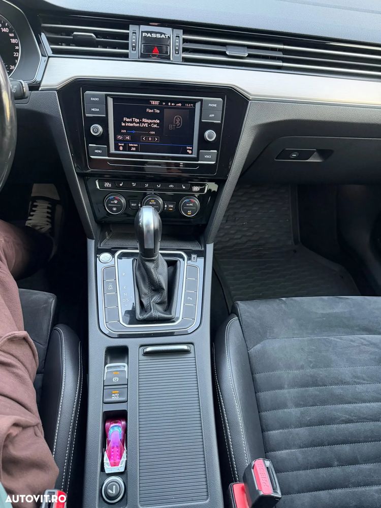 Volkswagen Passat - 22