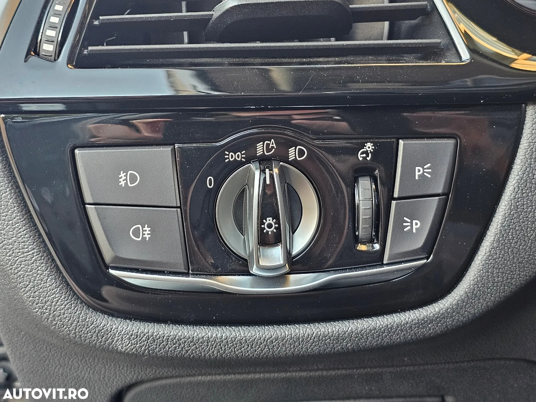 BMW Seria 5 530d xDrive AT - 30