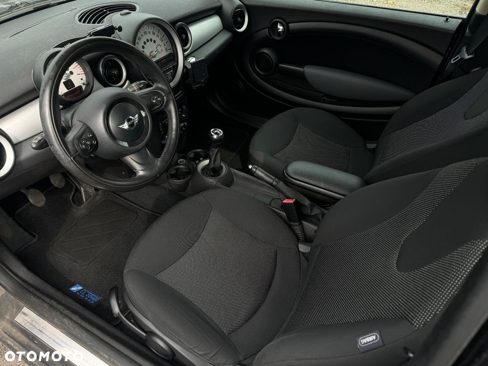 MINI ONE Brick Lane - 13