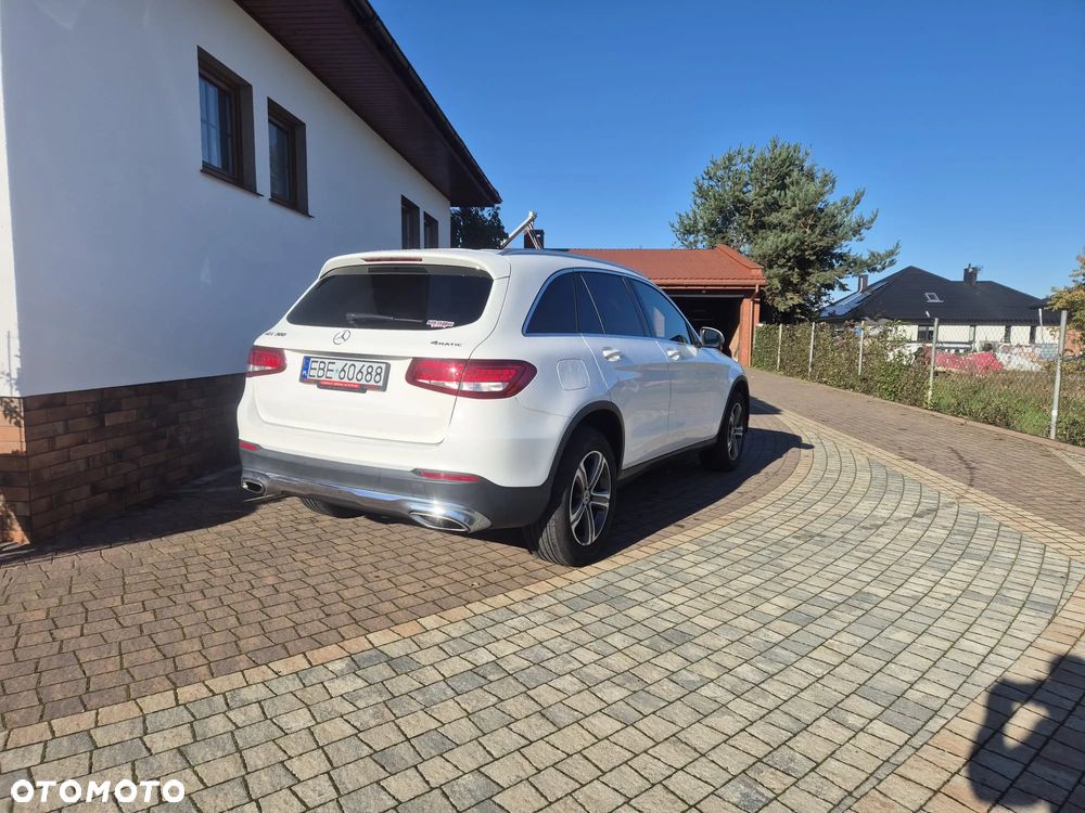 Mercedes-Benz GLC 300 4-Matic - 5