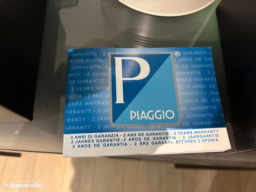 Vespa Vespa 946 - 15