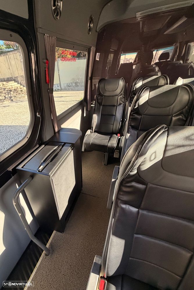 Mercedes-Benz Sprinter - 22