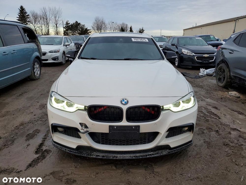 BMW Seria 3 330i xDrive M Sport - 3
