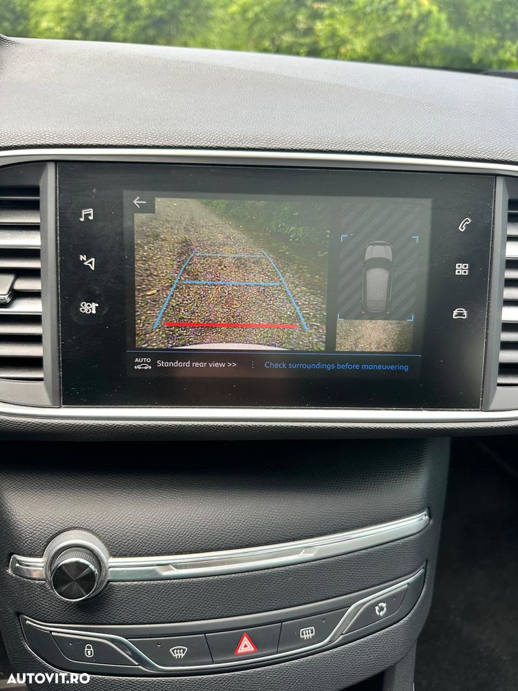 Peugeot 308 1.2L PureTech S&S EAT8 Allure - 16