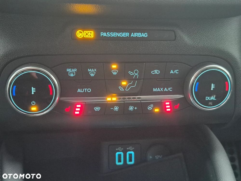 Ford Kuga 2.5 FHEV FWD Titanium - 13