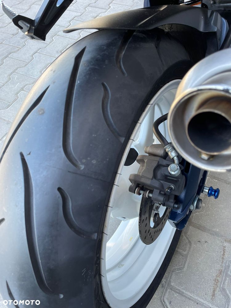 Suzuki GSX-R - 8
