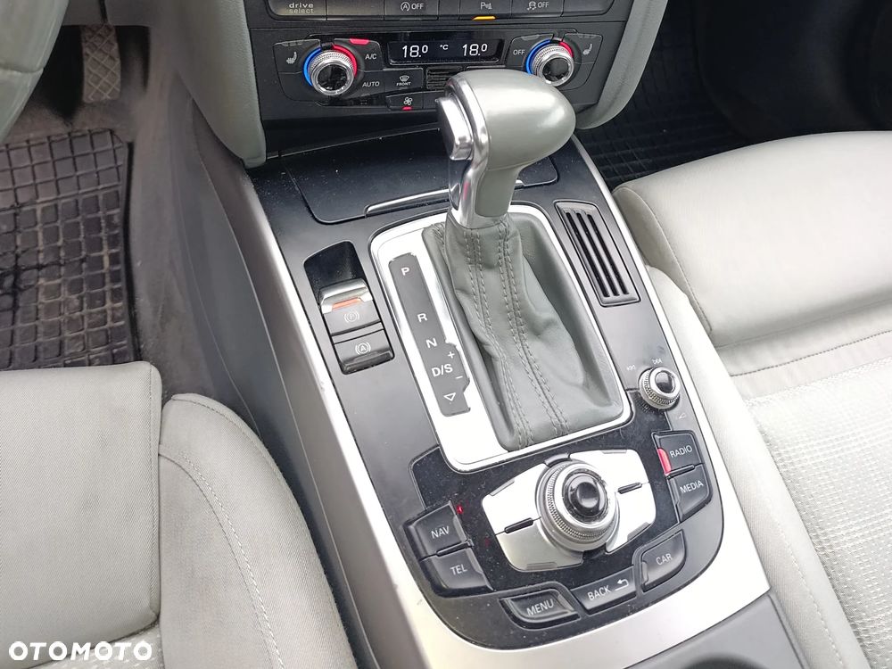 Audi A4 Avant 2.0 TDI Multitronic - 38