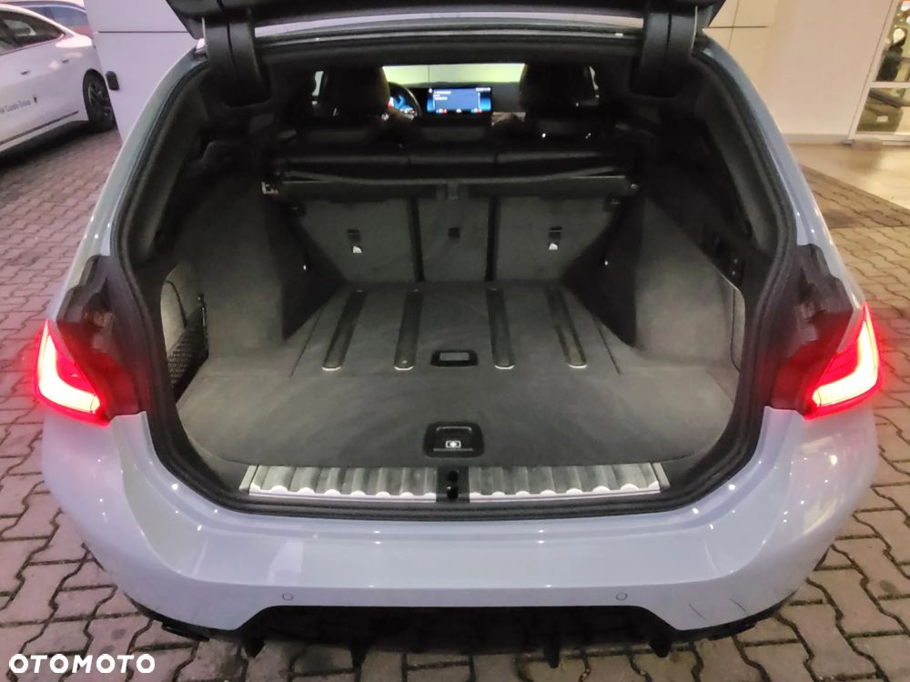 BMW Seria 3 320d xDrive M Sport Sport - 17