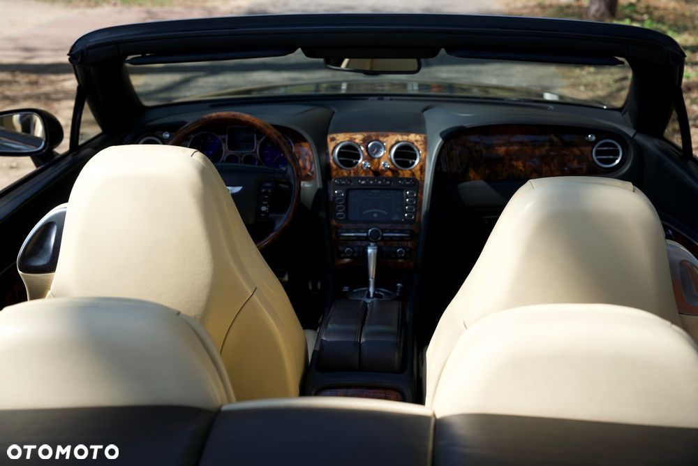 Bentley Continental GT - 22