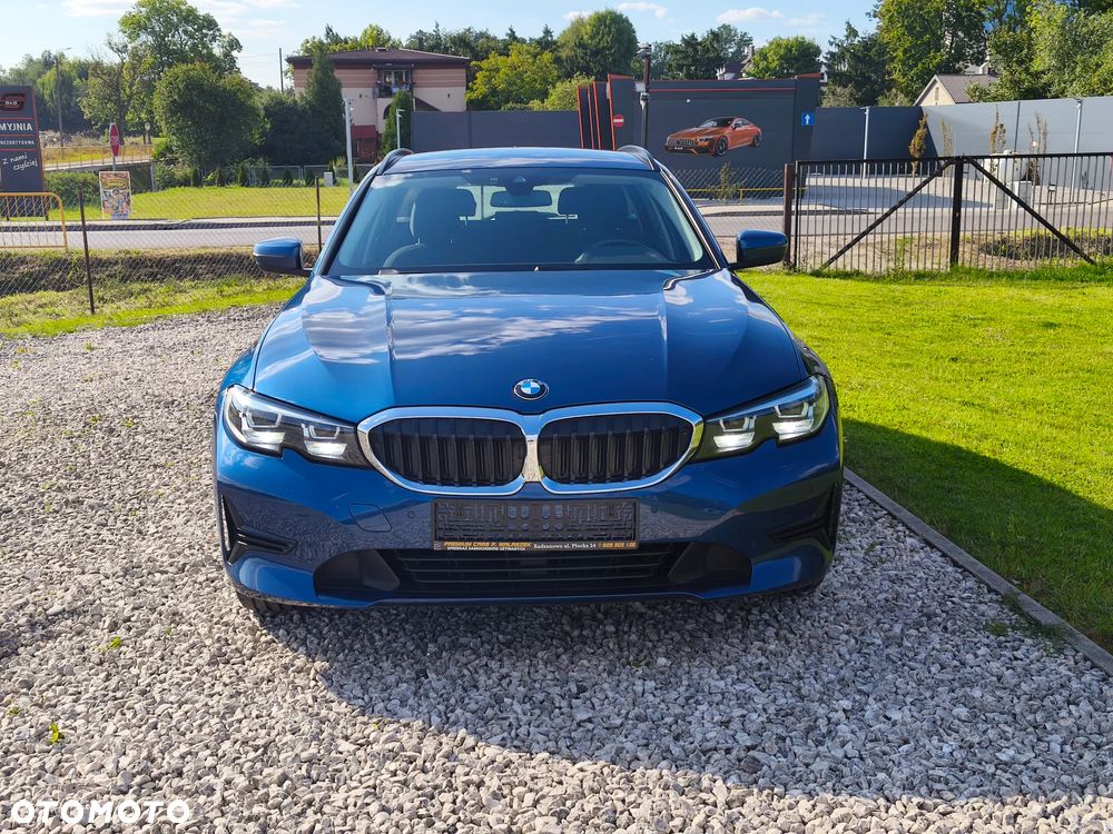 BMW Seria 3 318d - 12