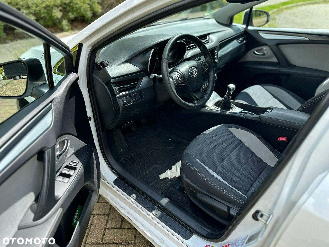 Toyota Avensis Touring Sports 1.8 Edition S+ - 5