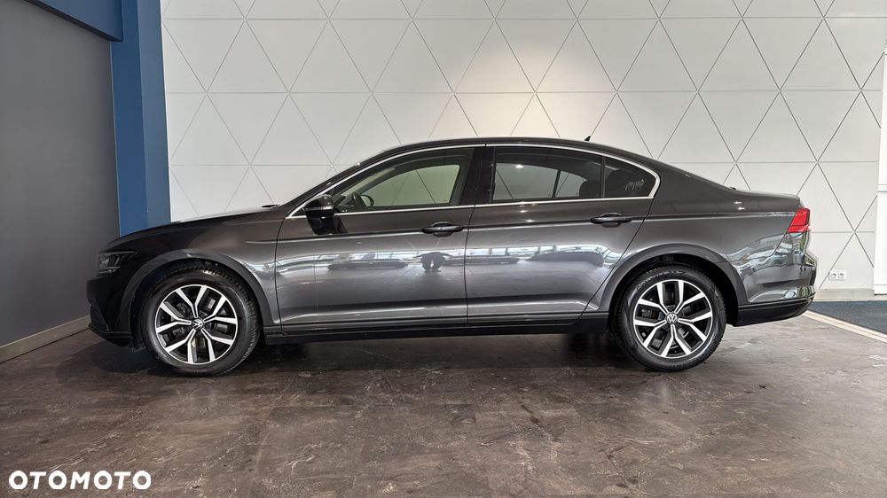 Volkswagen Passat 2.0 TDI EVO Business DSG - 2