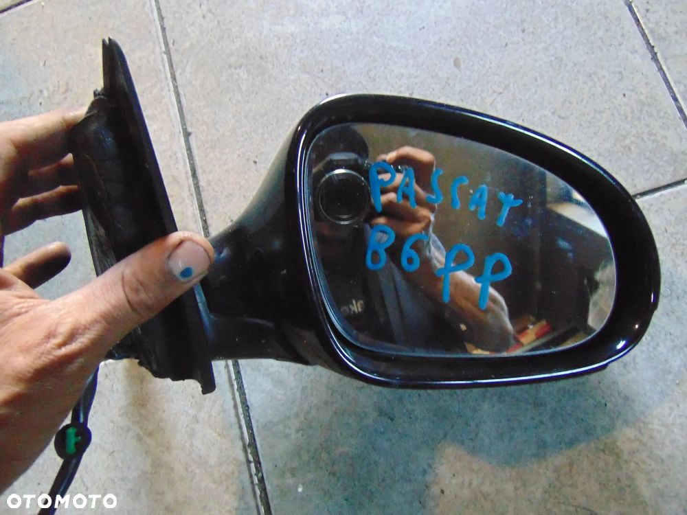 Lusterko passat b6 prawy przód 8 pin
