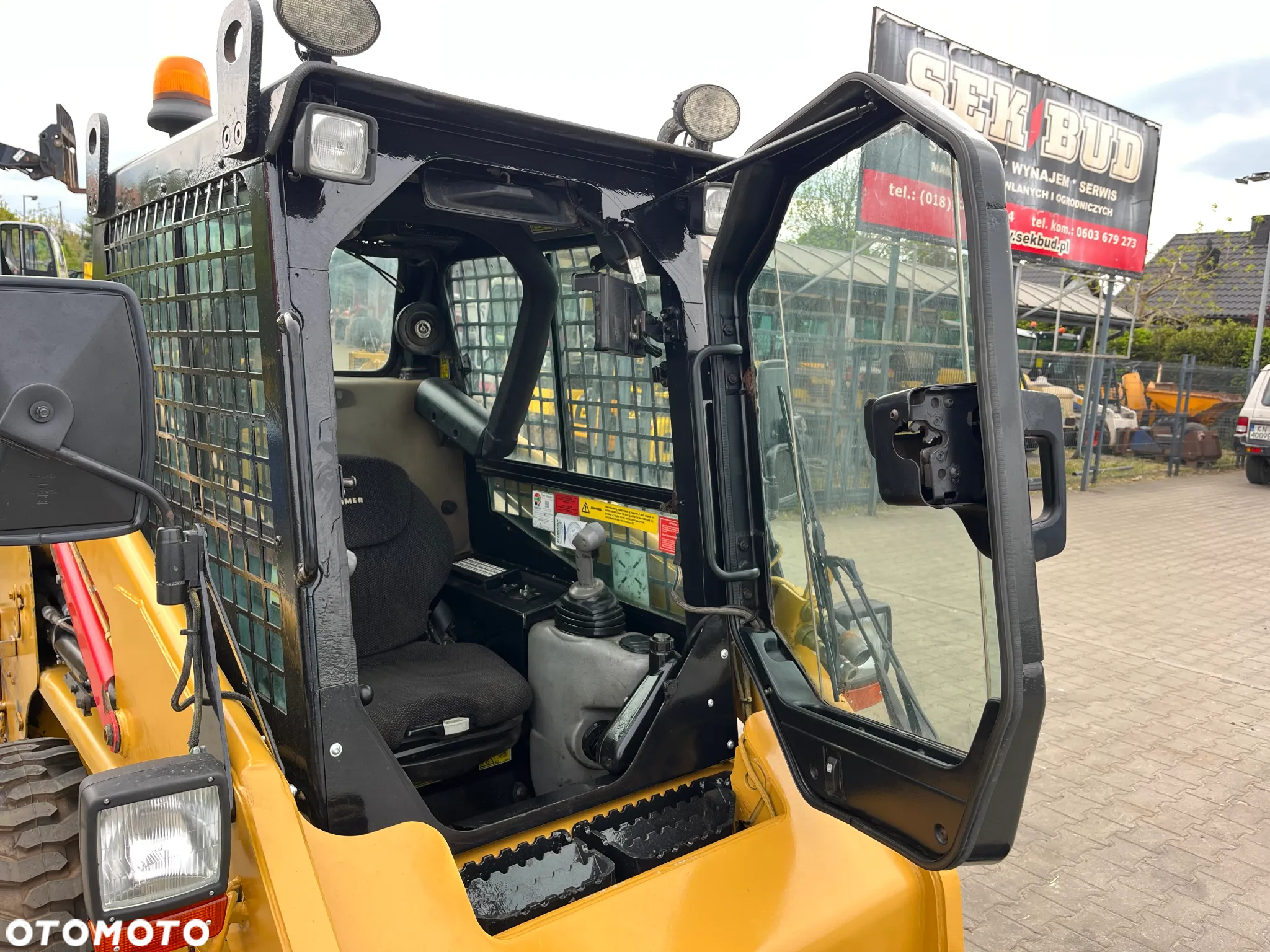 Caterpillar 226 B3 - 17