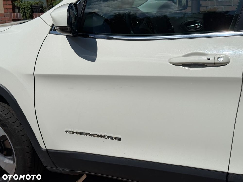 Jeep Cherokee - 5