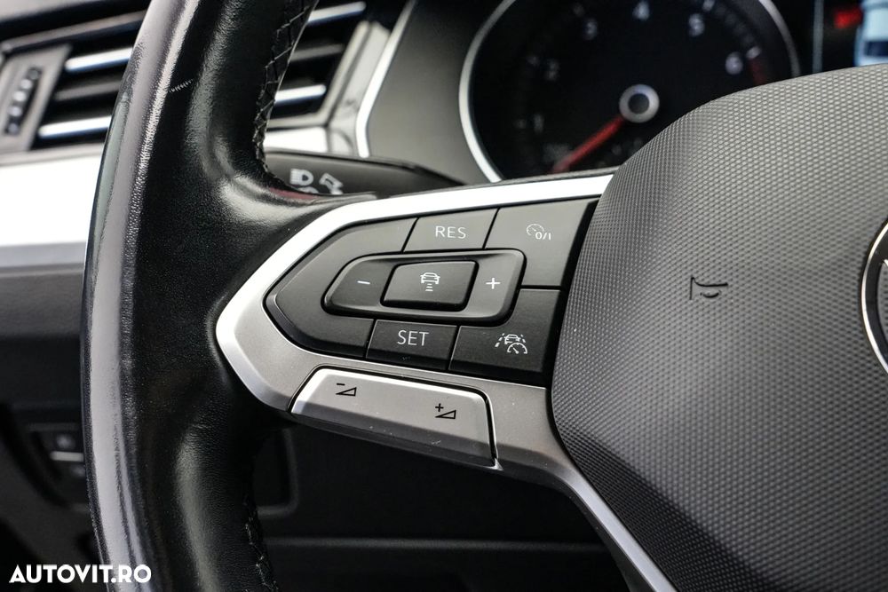 Volkswagen Passat 1.5 TSI ACT DSG Comfortline - 23