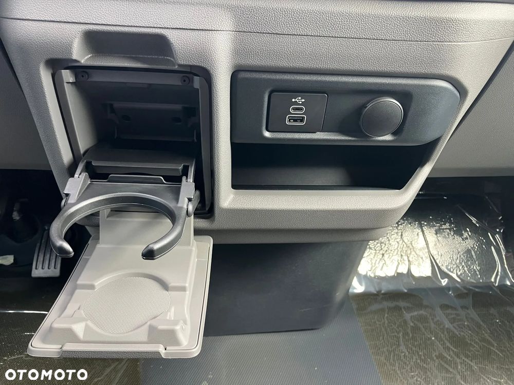 Volkswagen Nowy Transporter Furgon - 17