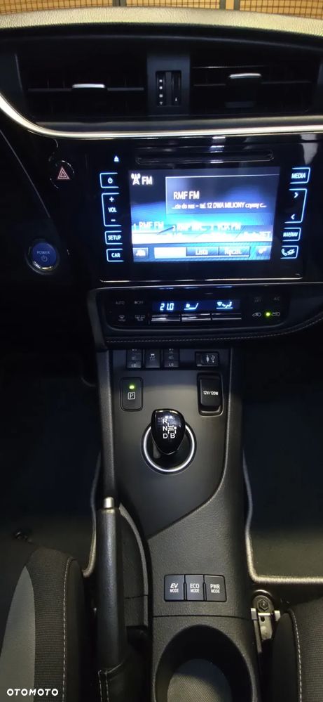 Toyota Auris Hybrid 135 Premium - 19