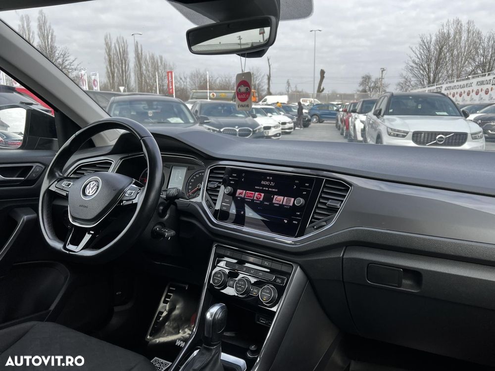 Volkswagen T-Roc - 10