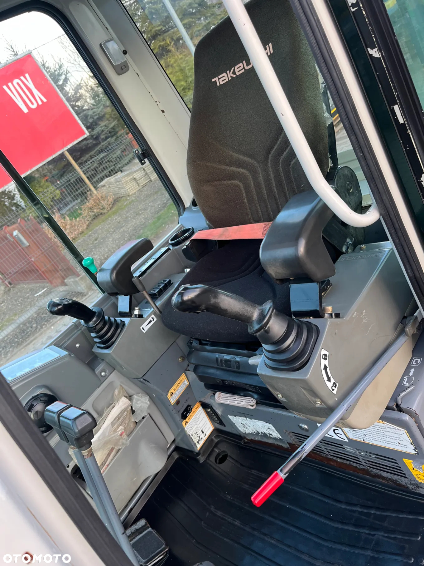 Takeuchi TB 228 - 13