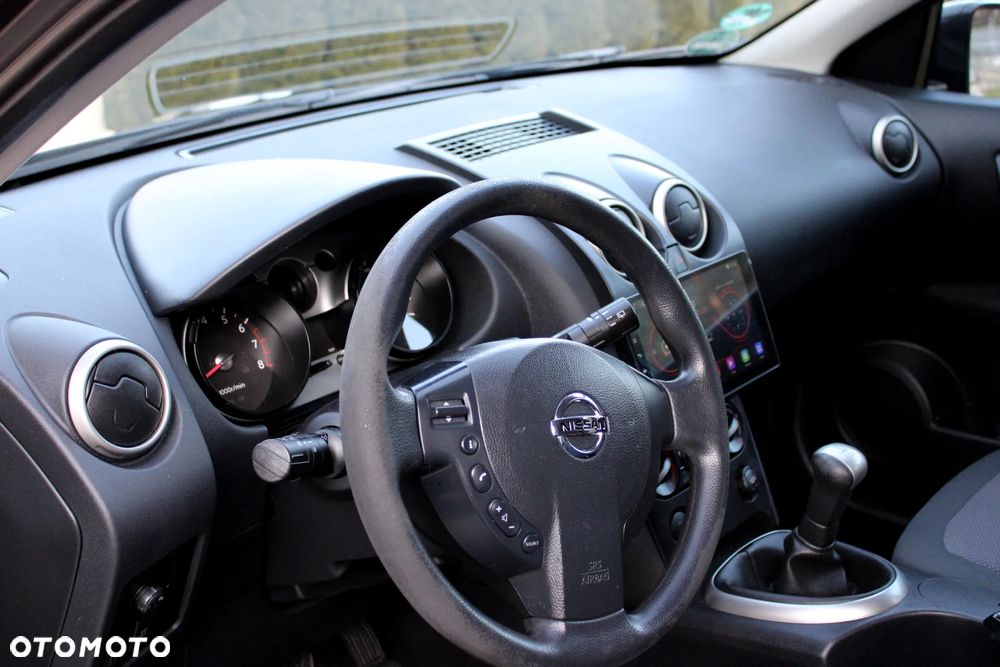 Nissan Qashqai 1.6 visia - 18