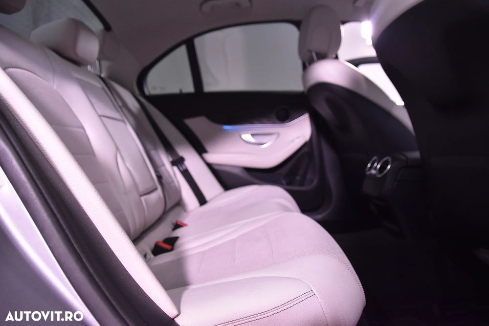 Mercedes-Benz C - 13