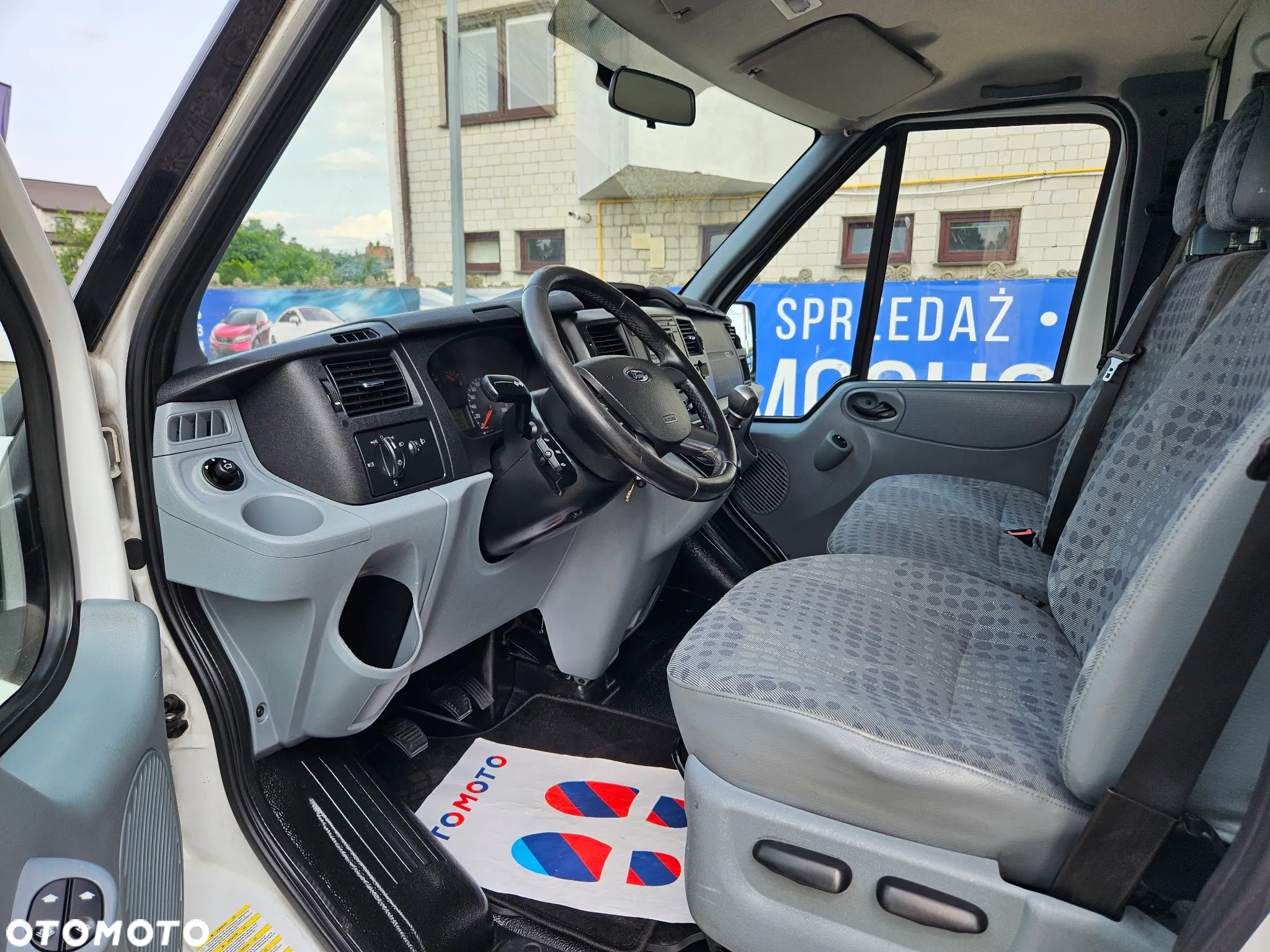Ford Transit FT 350L Trend - 8