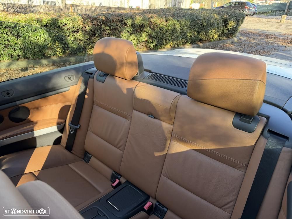 BMW 320 d Cabrio - 23