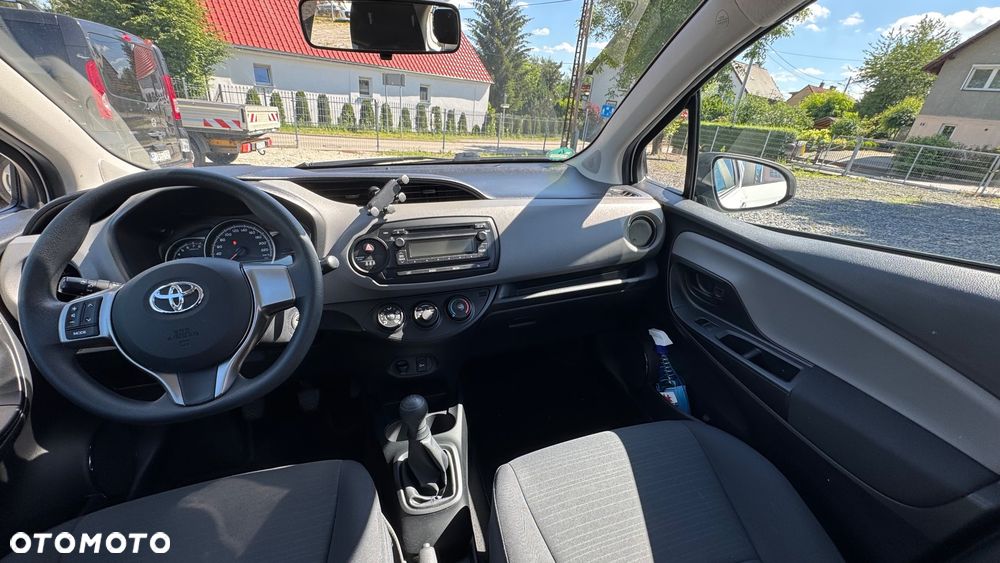 Toyota Yaris 1.0 Sol - 11