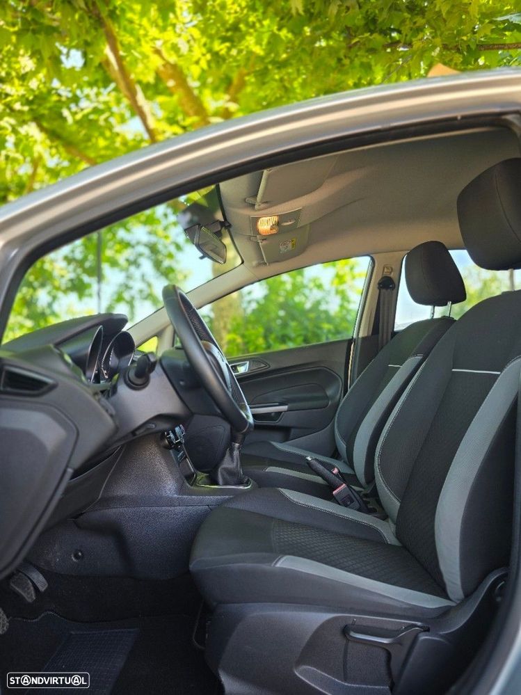 Ford Fiesta 1.0 EcoBoost S&S TITANIUM - 9